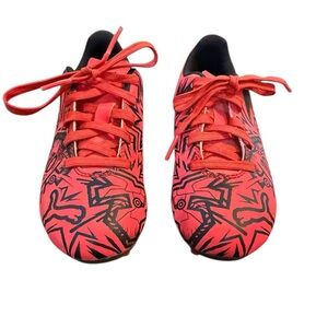 Puma boys Red and Black soccer cleats Size 11. NWOT